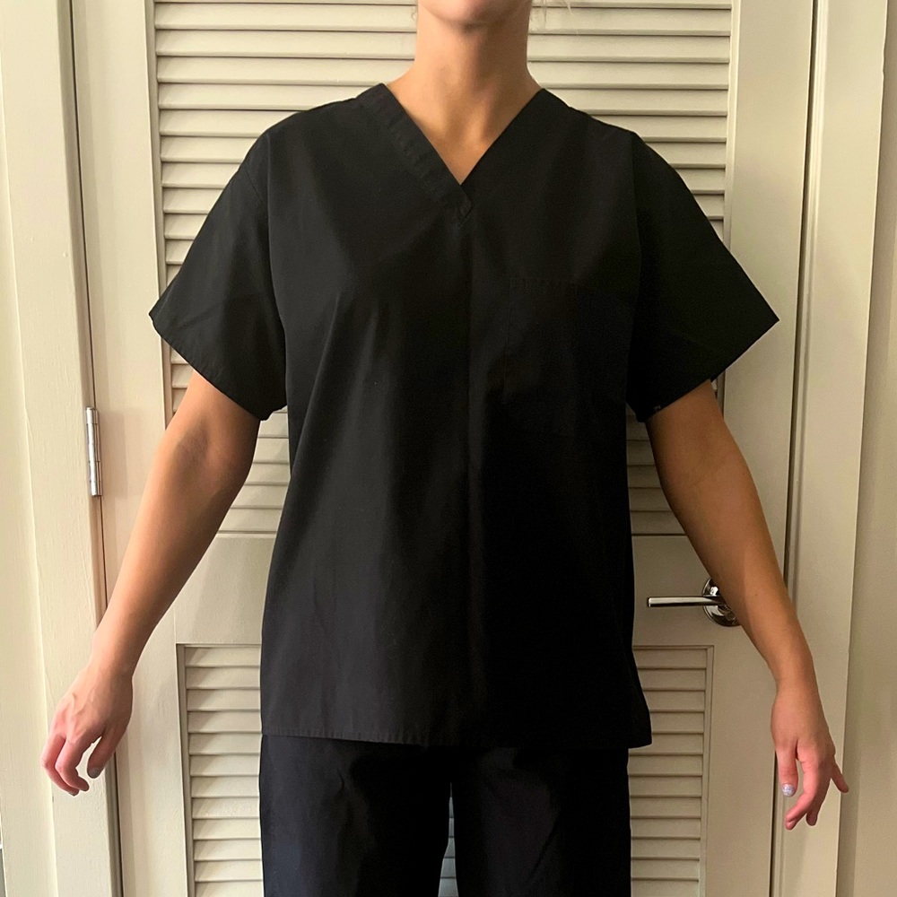 GEM black scrub top
